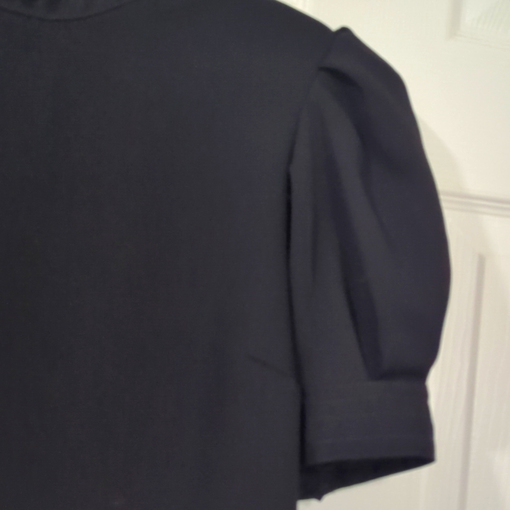 Express Elegant Black Women's Medium Top - Picture 2 of 8